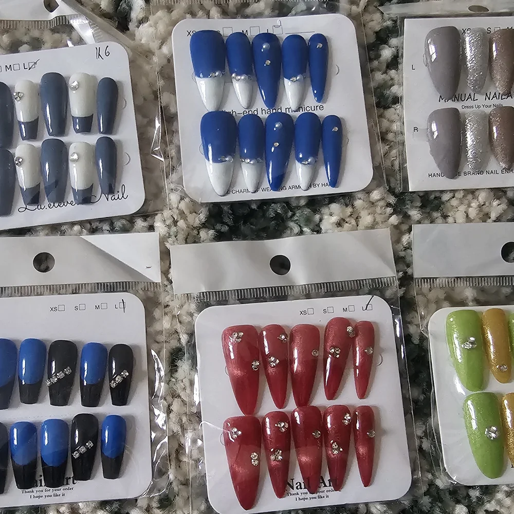 Assorted Press-On Nail Set - Picture 3 of 4